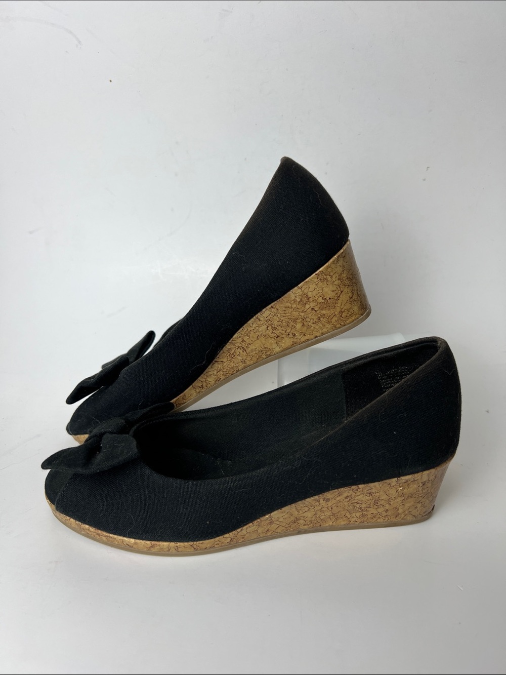 American Eagle Black Bow Peep-Toe Wedge Flats Kids 3